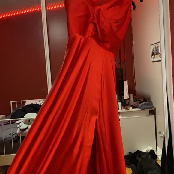 robe de bal 1ère Avenue - Picture 1 of 4